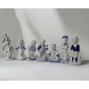 Lot of 7 Vintage Blue and White‎ Porcelain Figurines Victorian Colonial set